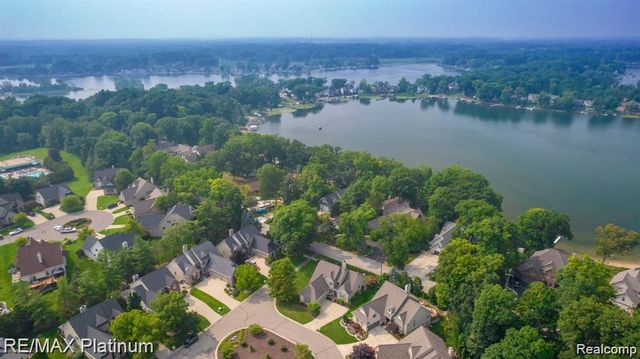 4455 Quebec Lane, Brighton, MI 48116