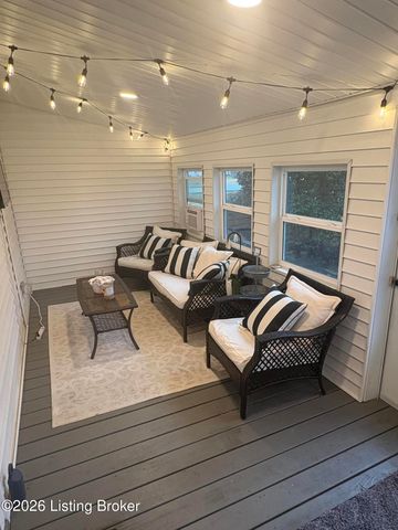 4030 Crawford Ave, Louisville, KY 40218