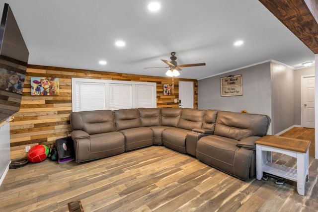 7171 County Road 3223, Lone Oak, TX 75453