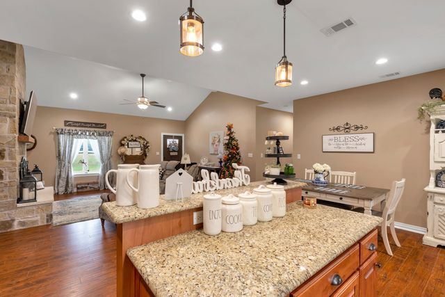7171 County Road 3223, Lone Oak, TX 75453