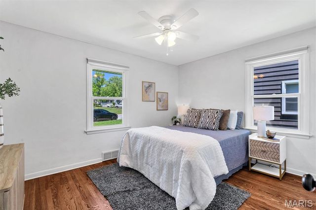 10814 Vargas Drive, St Louis, MO 63123