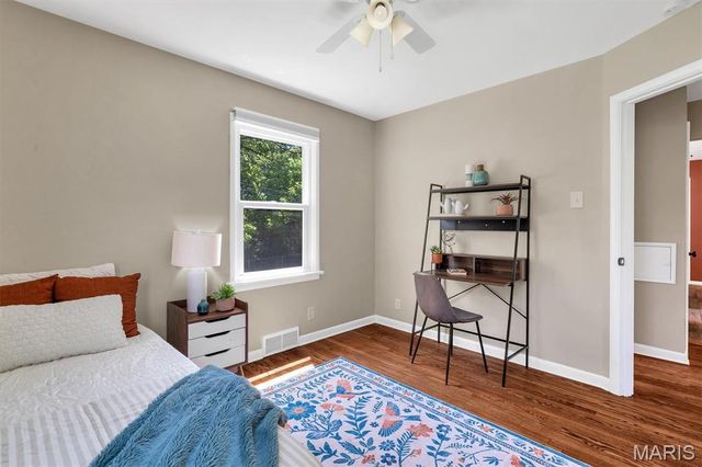 10814 Vargas Drive, St Louis, MO 63123