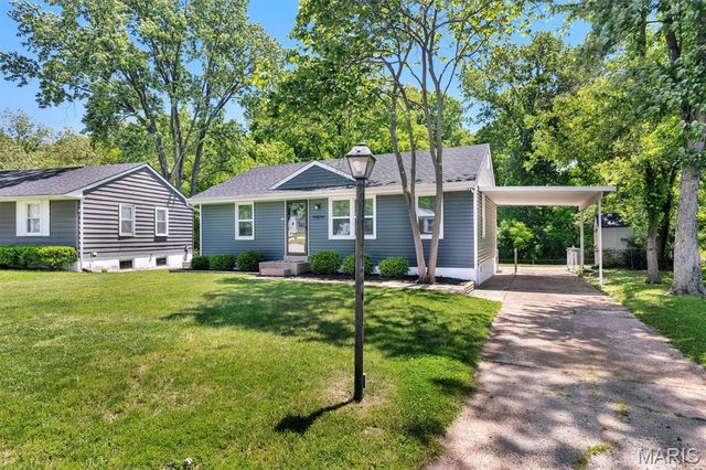 10814 Vargas Drive, St Louis, MO 63123