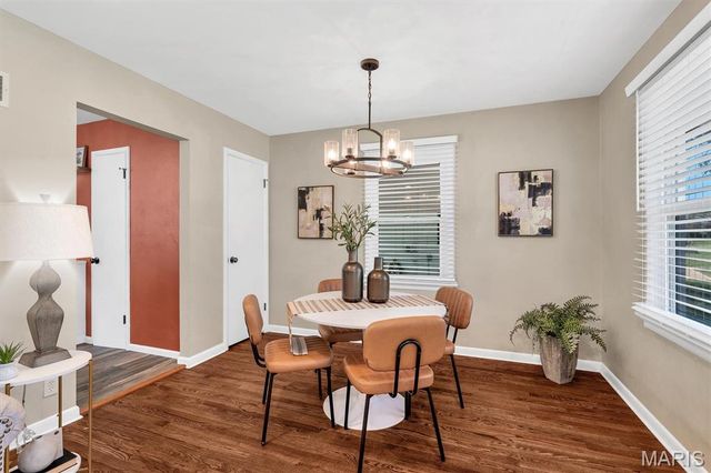 10814 Vargas Drive, St Louis, MO 63123