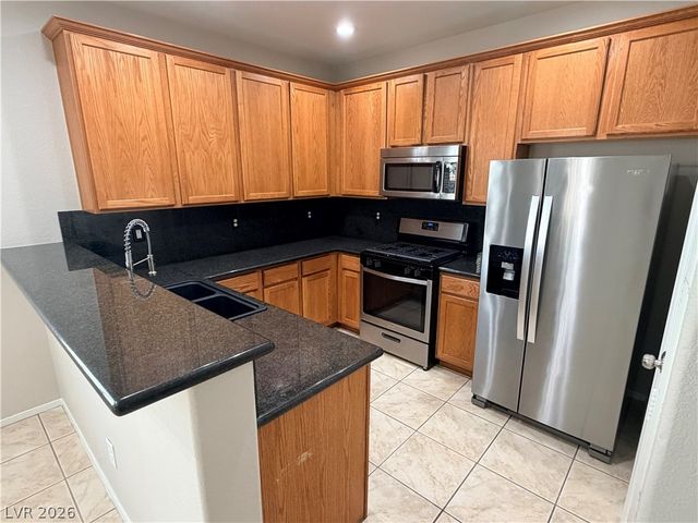 9852 Twilight Walk Avenue, Las Vegas, NV 89149