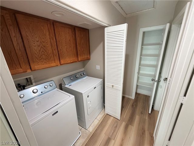 9852 Twilight Walk Avenue, Las Vegas, NV 89149