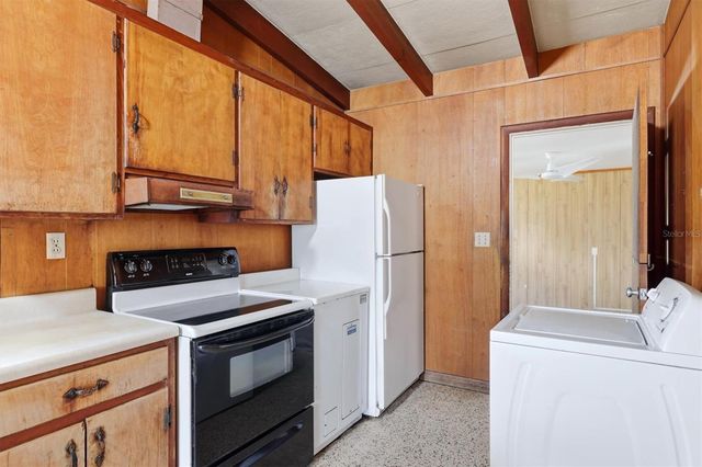 1302 32ND STREET W, Bradenton, FL 34205