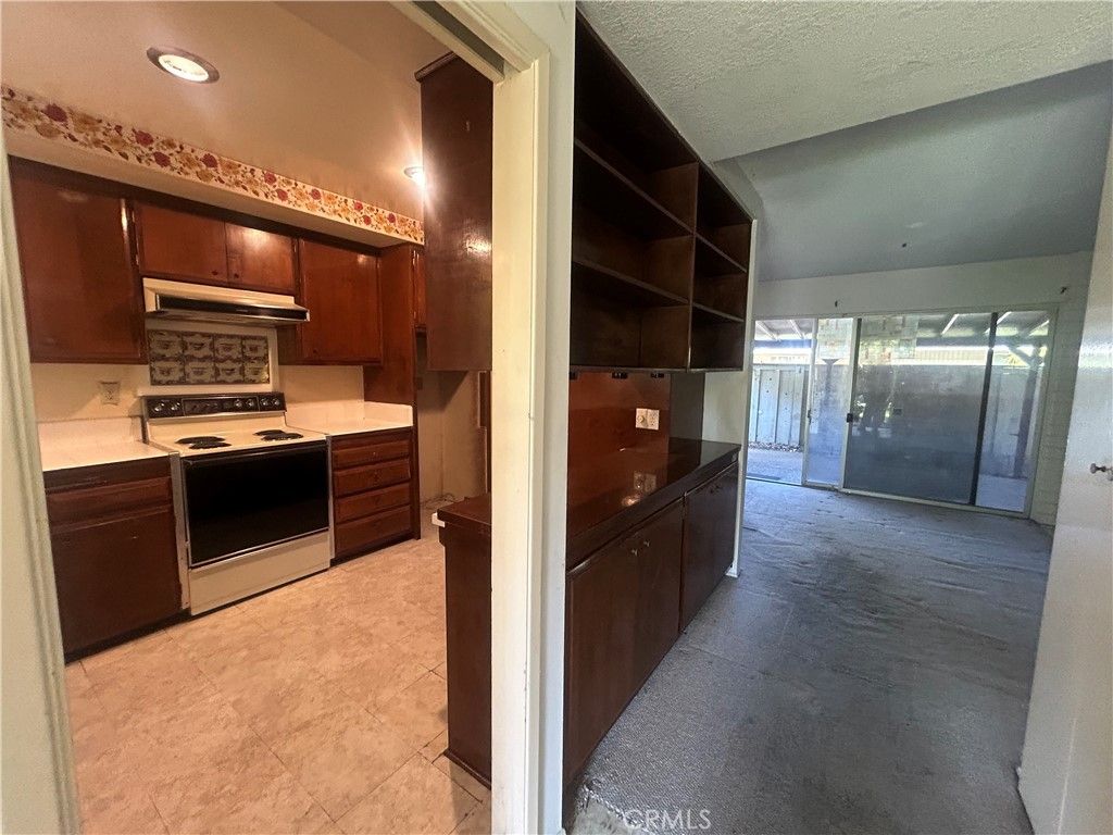 Image 4 of property listing at 995 Glencliff Street, La Habra, CA 90631