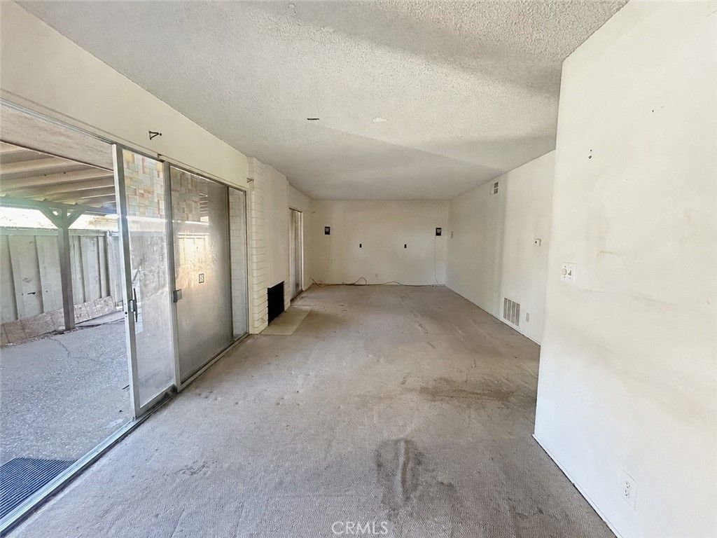 Image 7 of property listing at 995 Glencliff Street, La Habra, CA 90631