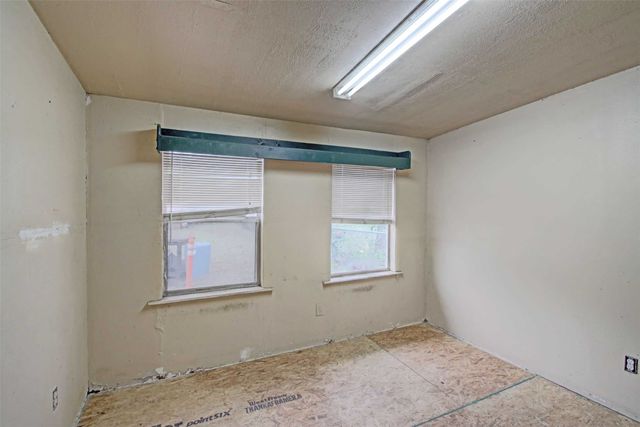 415 Turner Street, Cleburne, TX 76033