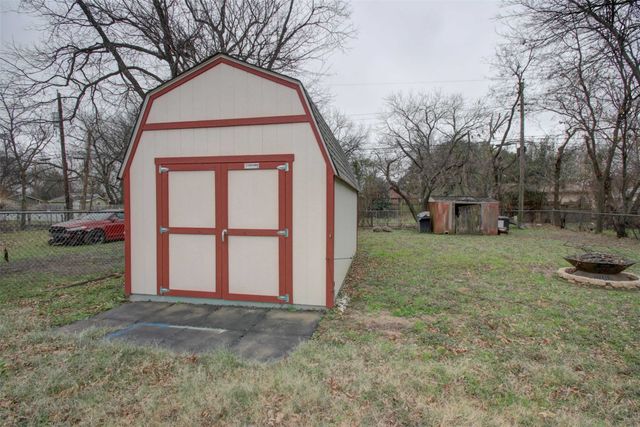 415 Turner Street, Cleburne, TX 76033