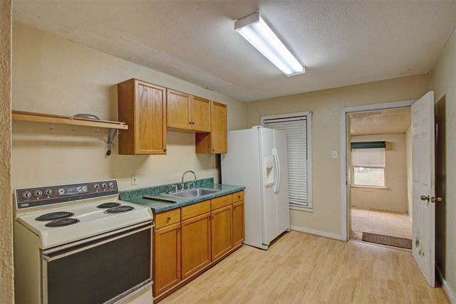 415 Turner Street, Cleburne, TX 76033