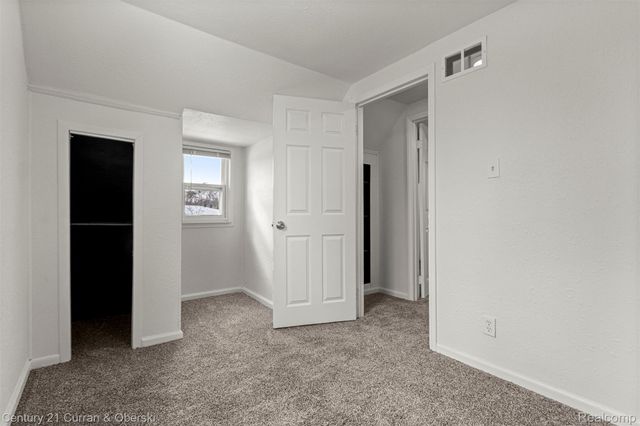 5514 Ashley Street, Grosse Pointe, MI 48236