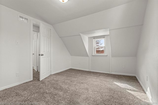 5514 Ashley Street, Grosse Pointe, MI 48236