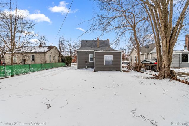 5514 Ashley Street, Grosse Pointe, MI 48236