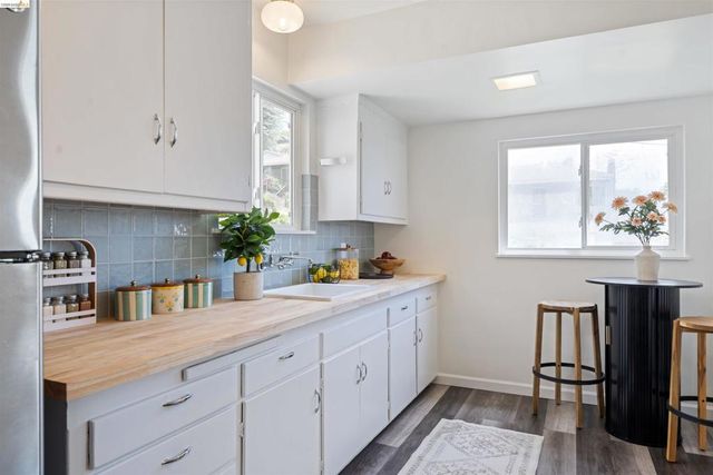2165 Strang Ave, Castro Valley, CA 94578