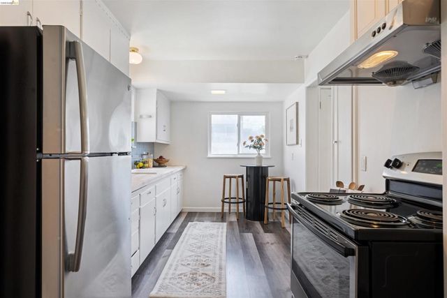 2165 Strang Ave, Castro Valley, CA 94578