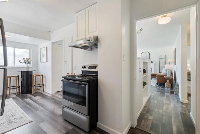 2165 Strang Ave, Castro Valley, CA 94578