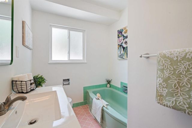 2165 Strang Ave, Castro Valley, CA 94578