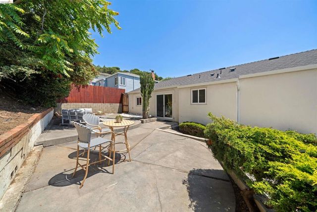2165 Strang Ave, Castro Valley, CA 94578