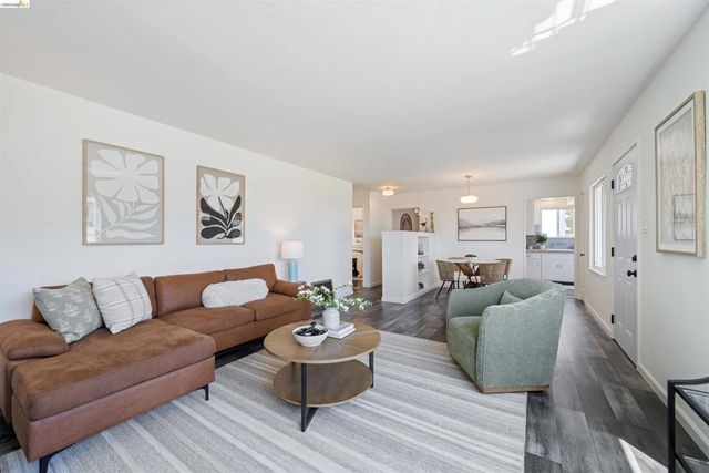 2165 Strang Ave, Castro Valley, CA 94578