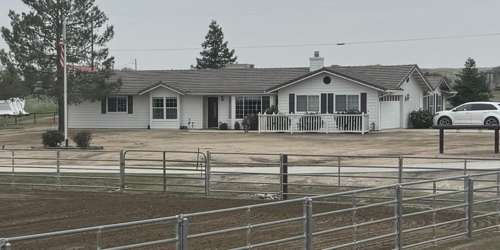 37647 Verde Avenue, Madera, CA 93636