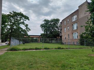 322 E 60th Street, Chicago, IL 60637