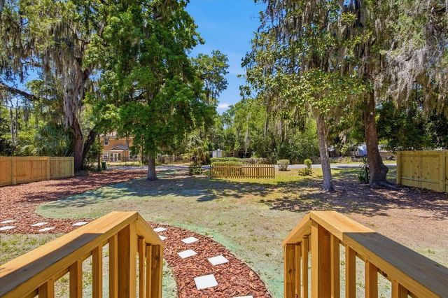 816 WOODLAND AVENUE, Leesburg, FL 34748