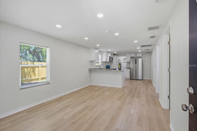 816 WOODLAND AVENUE, Leesburg, FL 34748