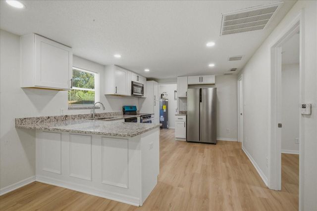 816 WOODLAND AVENUE, Leesburg, FL 34748