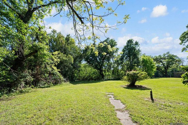 7122 Highland, Baton Rouge, LA 70808