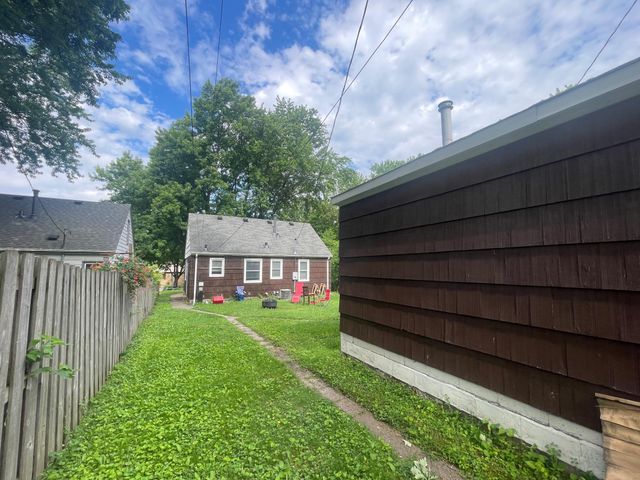 842 24th Avenue SE, Minneapolis, MN 55414