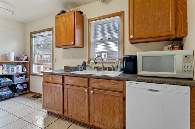842 24th Avenue SE, Minneapolis, MN 55414