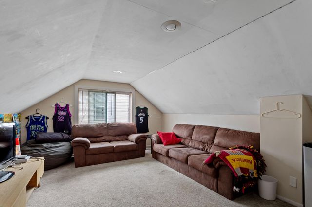 842 24th Avenue SE, Minneapolis, MN 55414