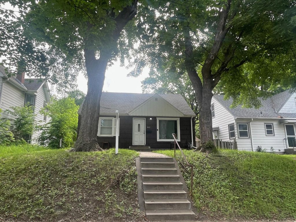 842 24th Avenue SE, Minneapolis, MN 55414