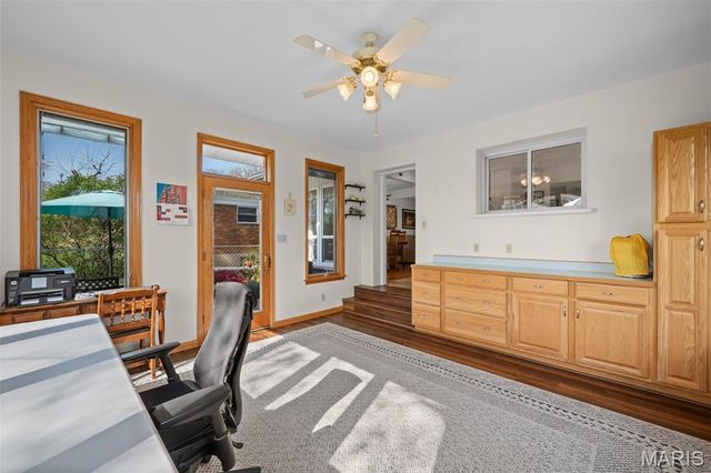 5100 Caribee Drive, St Louis, MO 63128