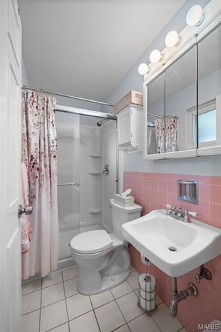 5100 Caribee Drive, St Louis, MO 63128