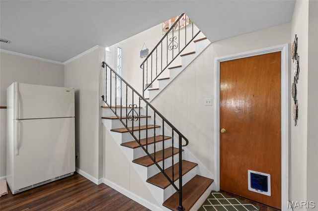 5100 Caribee Drive, St Louis, MO 63128