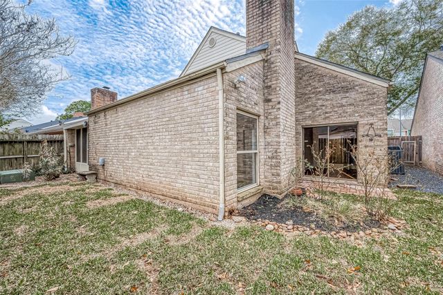 12127 Carriage Hill Drive, Houston, TX 77077
