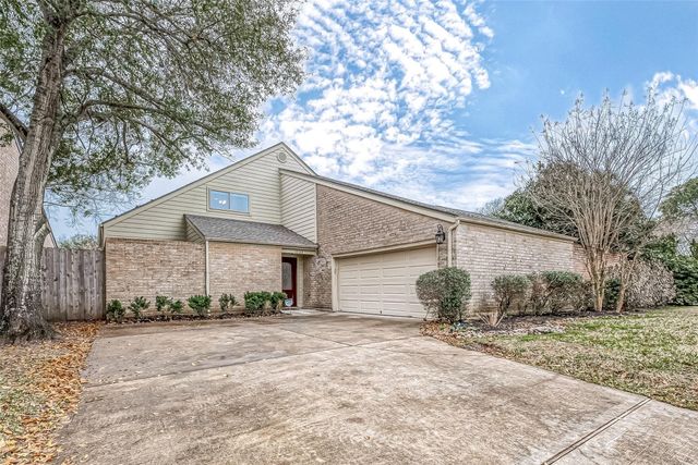 12127 Carriage Hill Drive, Houston, TX 77077