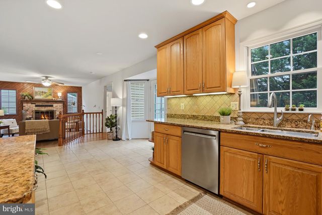 10159 WOODBURY DR, Manassas, VA 20109