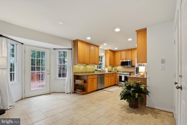 10159 WOODBURY DR, Manassas, VA 20109