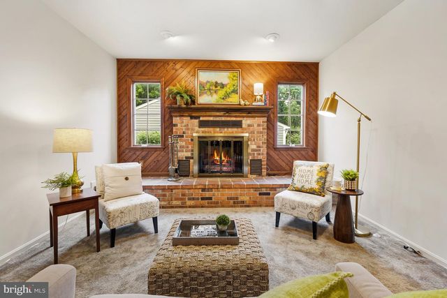 10159 WOODBURY DR, Manassas, VA 20109