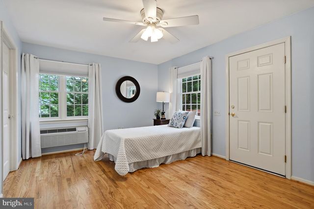 10159 WOODBURY DR, Manassas, VA 20109