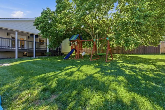 6305 Saint Henry Dr, Nashville, TN 37205