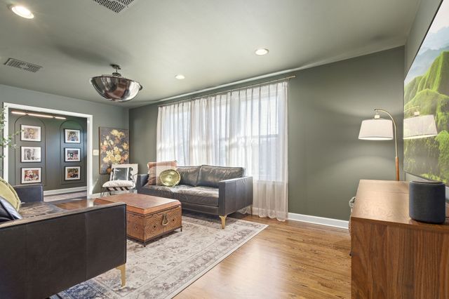 6305 Saint Henry Dr, Nashville, TN 37205