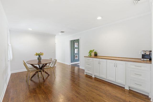 6305 Saint Henry Dr, Nashville, TN 37205