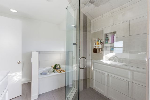 6305 Saint Henry Dr, Nashville, TN 37205