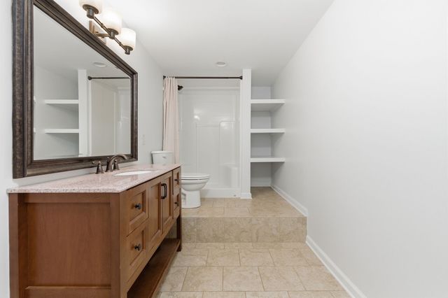 6305 Saint Henry Dr, Nashville, TN 37205