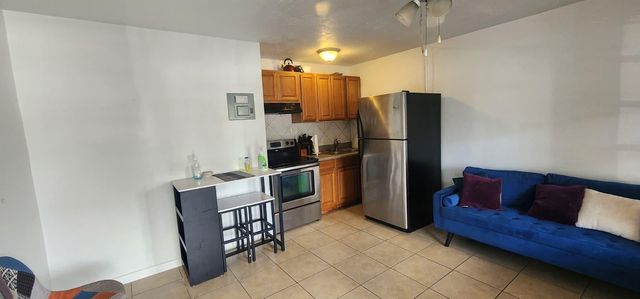 2036 NE 26th Street 1, Wilton Manors, FL 33305